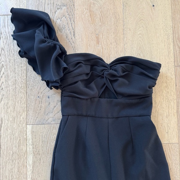 $5/$25 Keepsake The Label One Shoulder Twist Black Jumpsuit Size 6 Medium - Picture 3 of 15